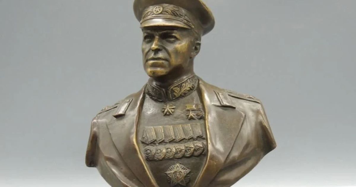 статуэтка, Жуков